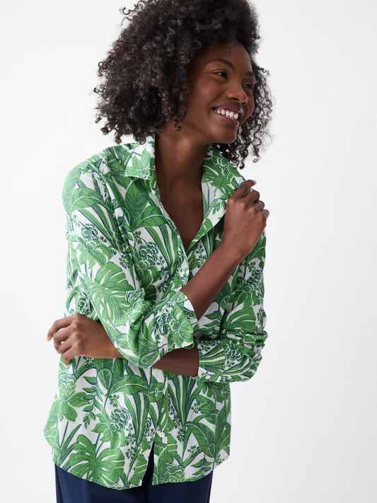 Model wearing J.McLaughlin Lois shirt in white/green made with cotton.