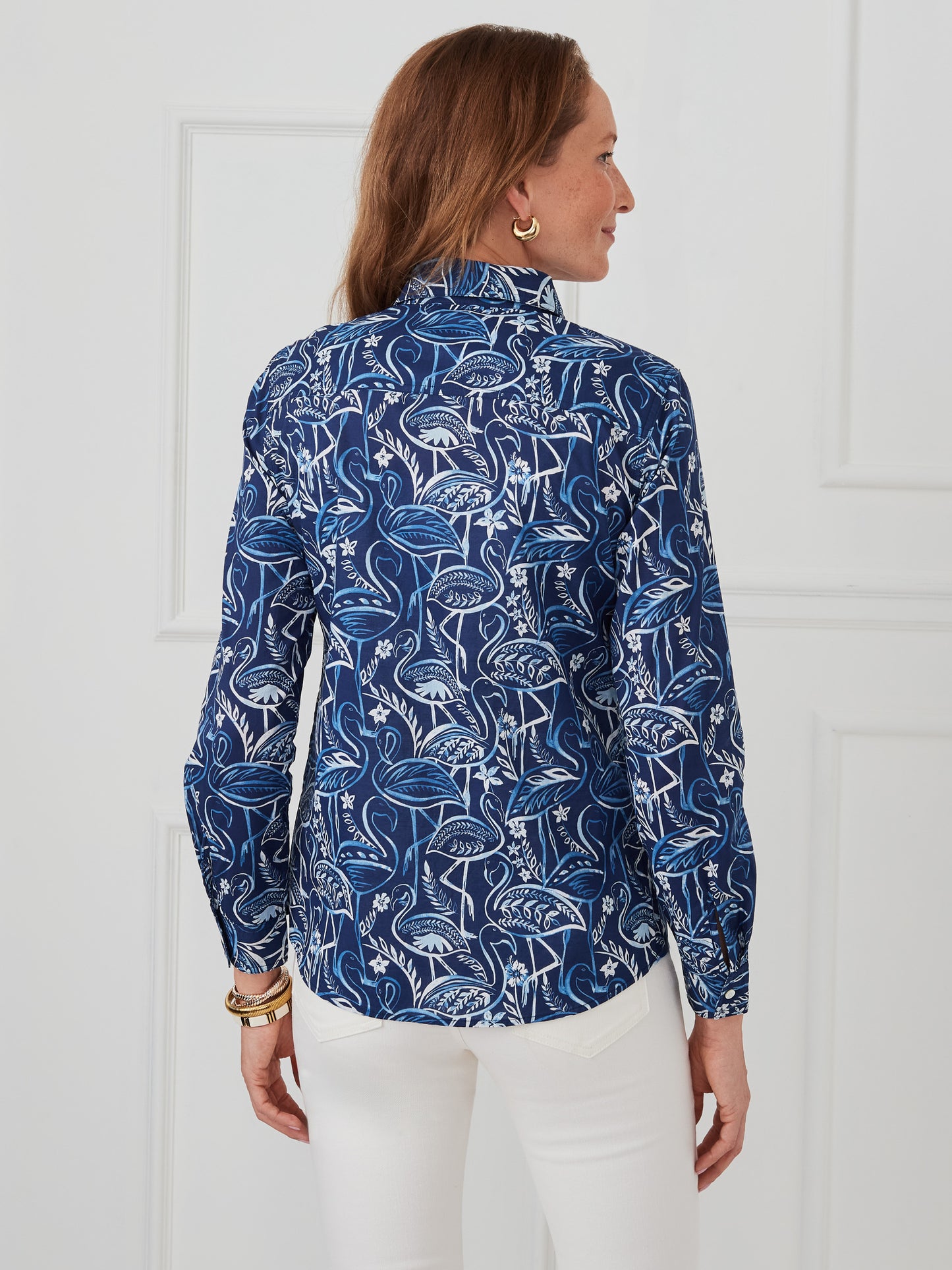J.McLaughlin Lois shirt in navy/light blue made with cotton.