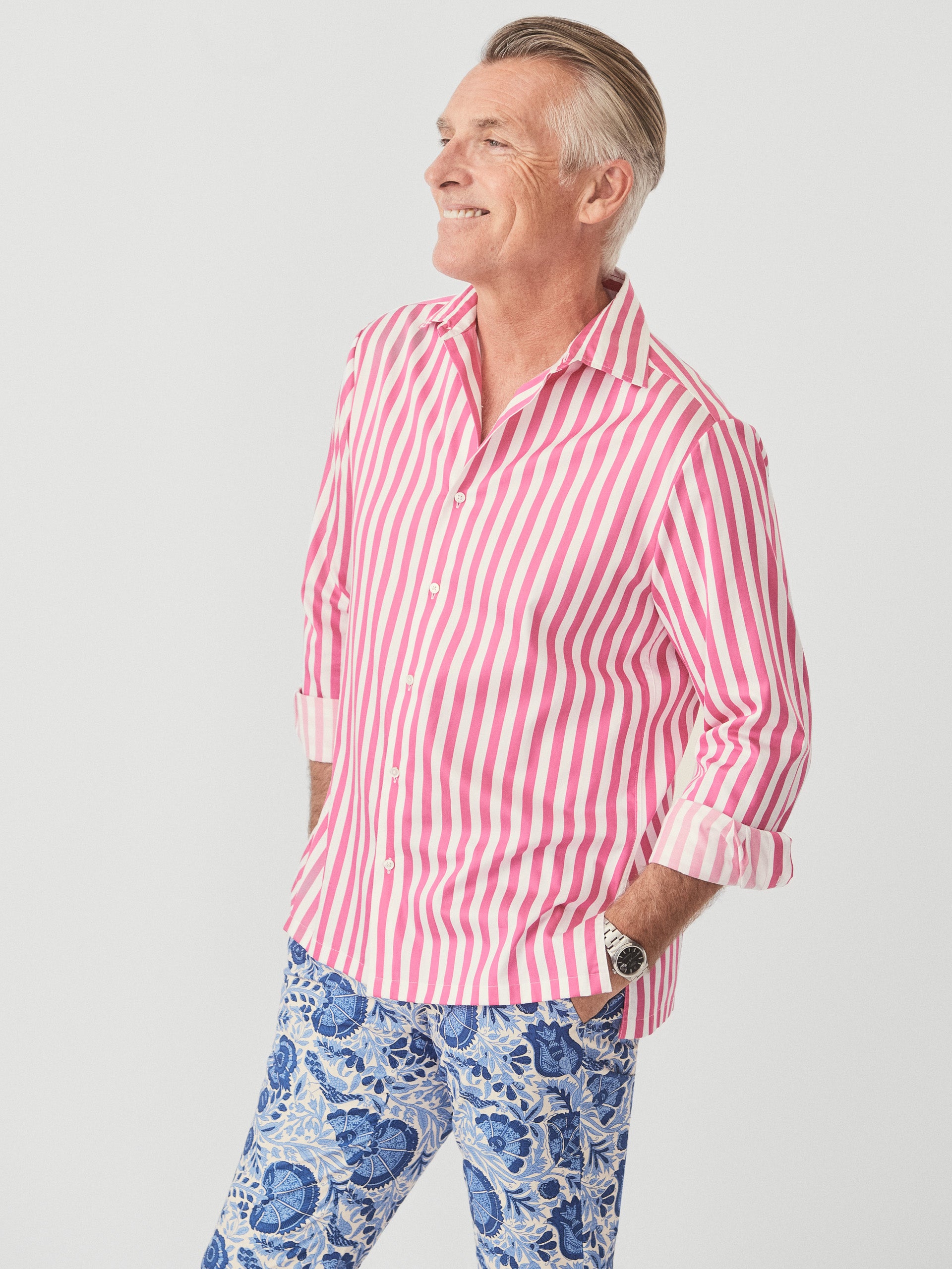 J.McLaughlin Rivera shirt in fuchsia/white made with cotton sateen.