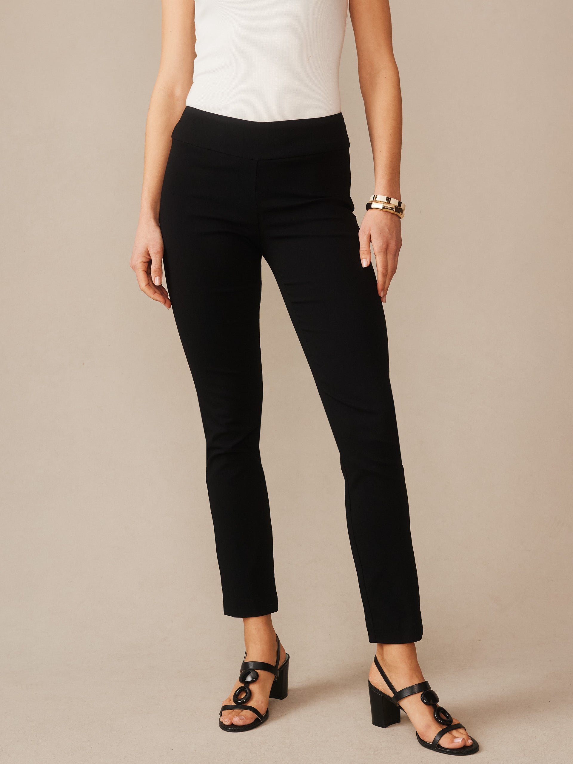 J.McLaughlin Masie pant in black made with amelia cloth.