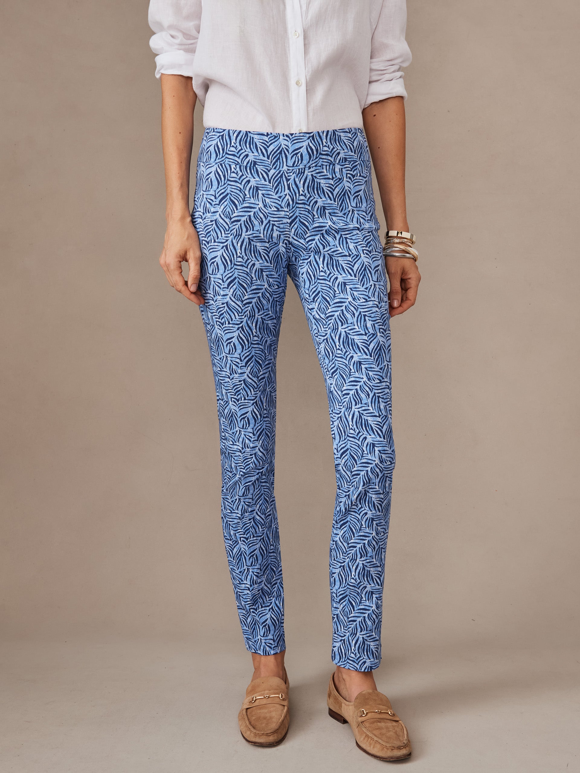 J.McLaughlin Masie pants in navy/light blue made with amelia cloth.