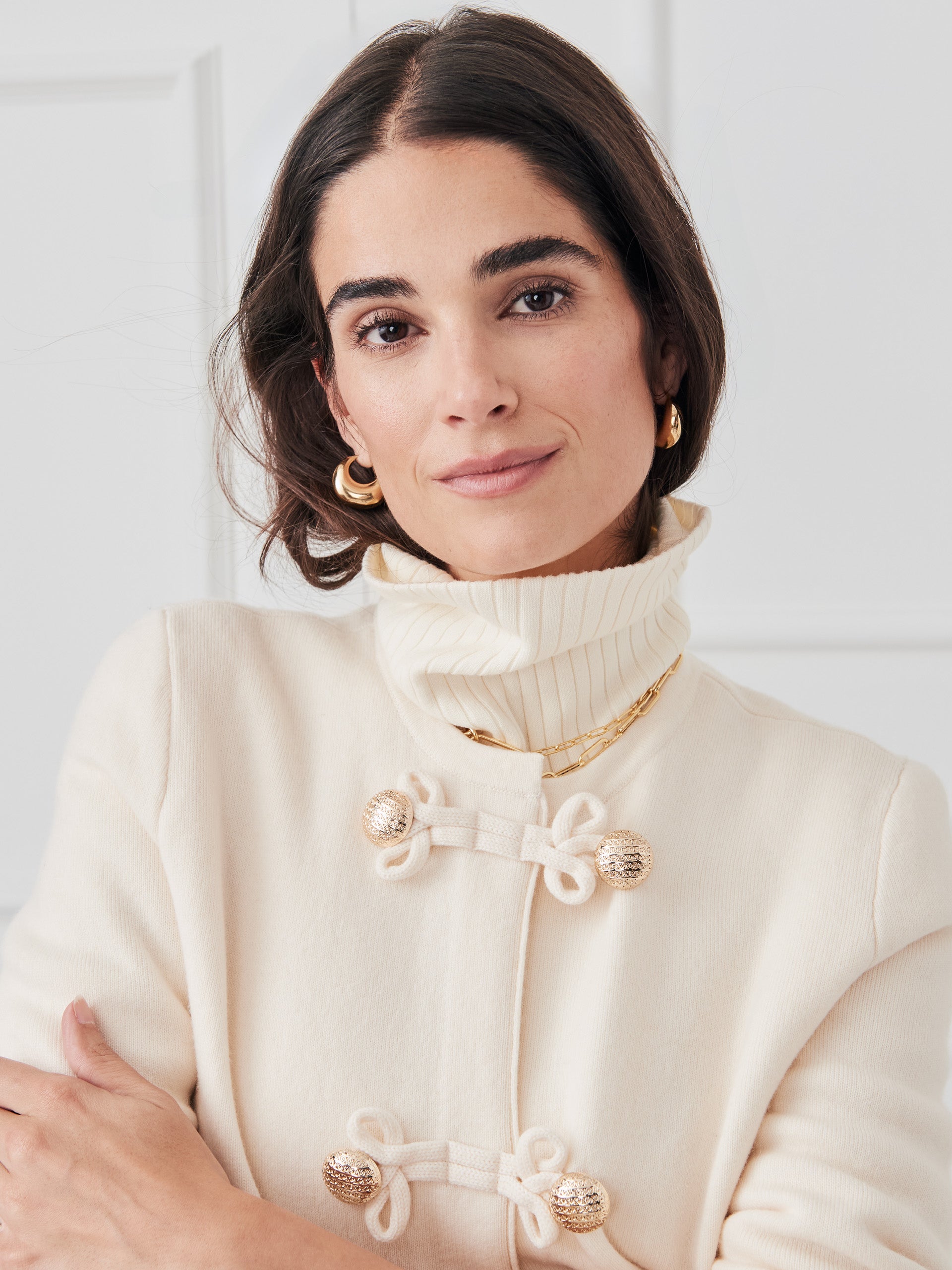 J.McLaughlin Maxwell sweater in cream made with wool/cashmere. 