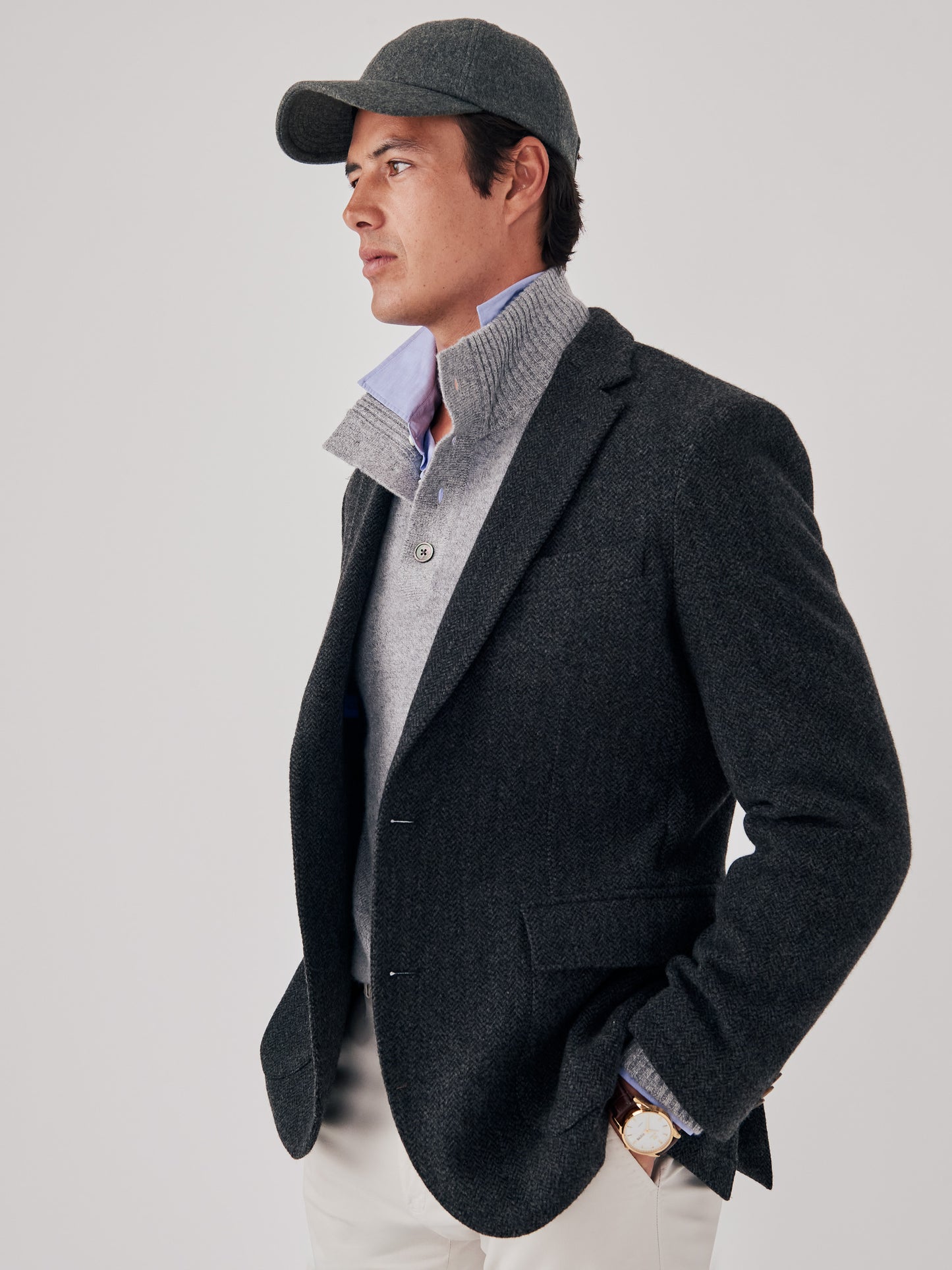 J.McLaughlin McCown sport coat in charcoal/grey made with wool.