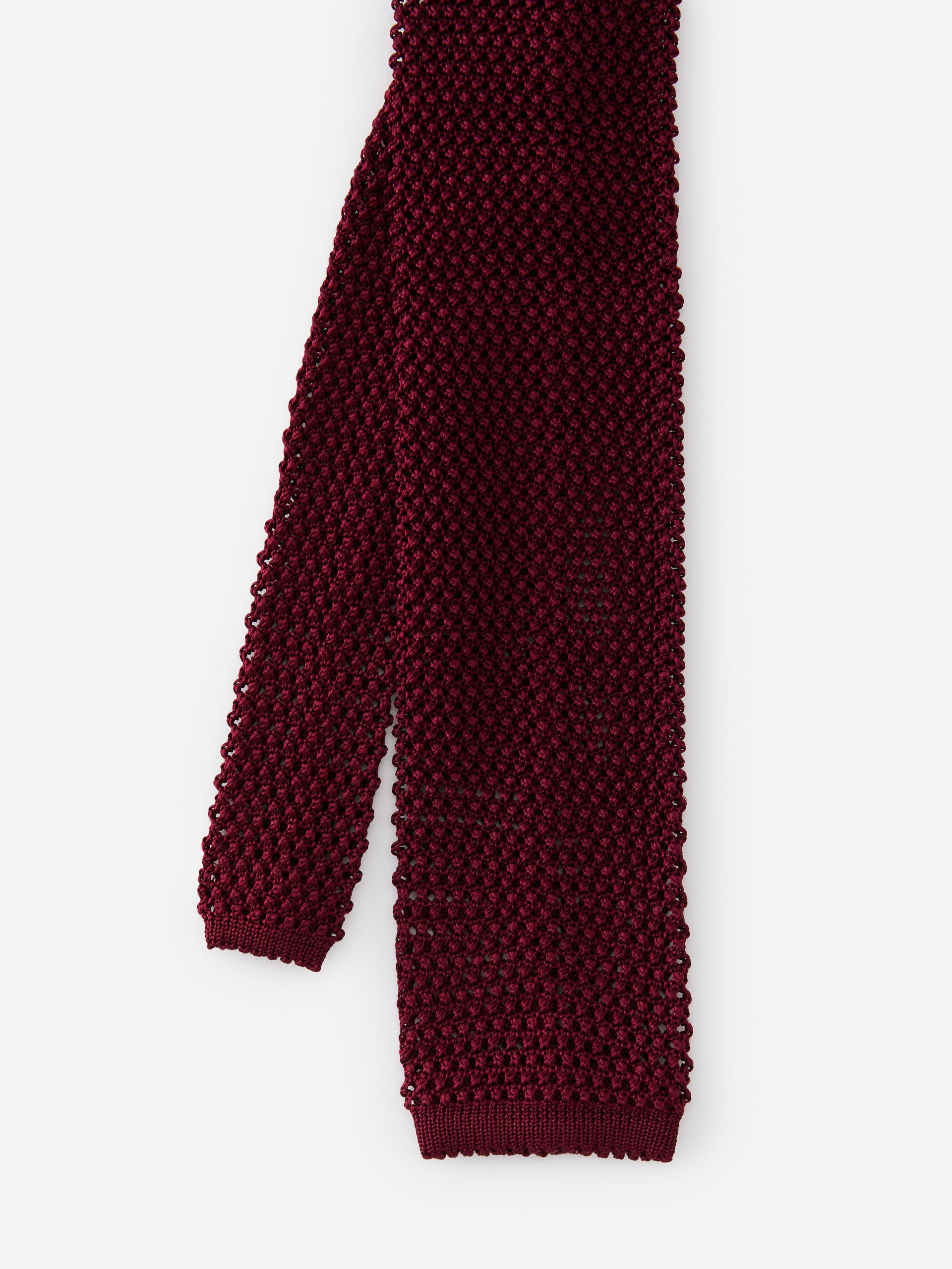 J.McLaughlin silk knit tie in burgundy made with silk.