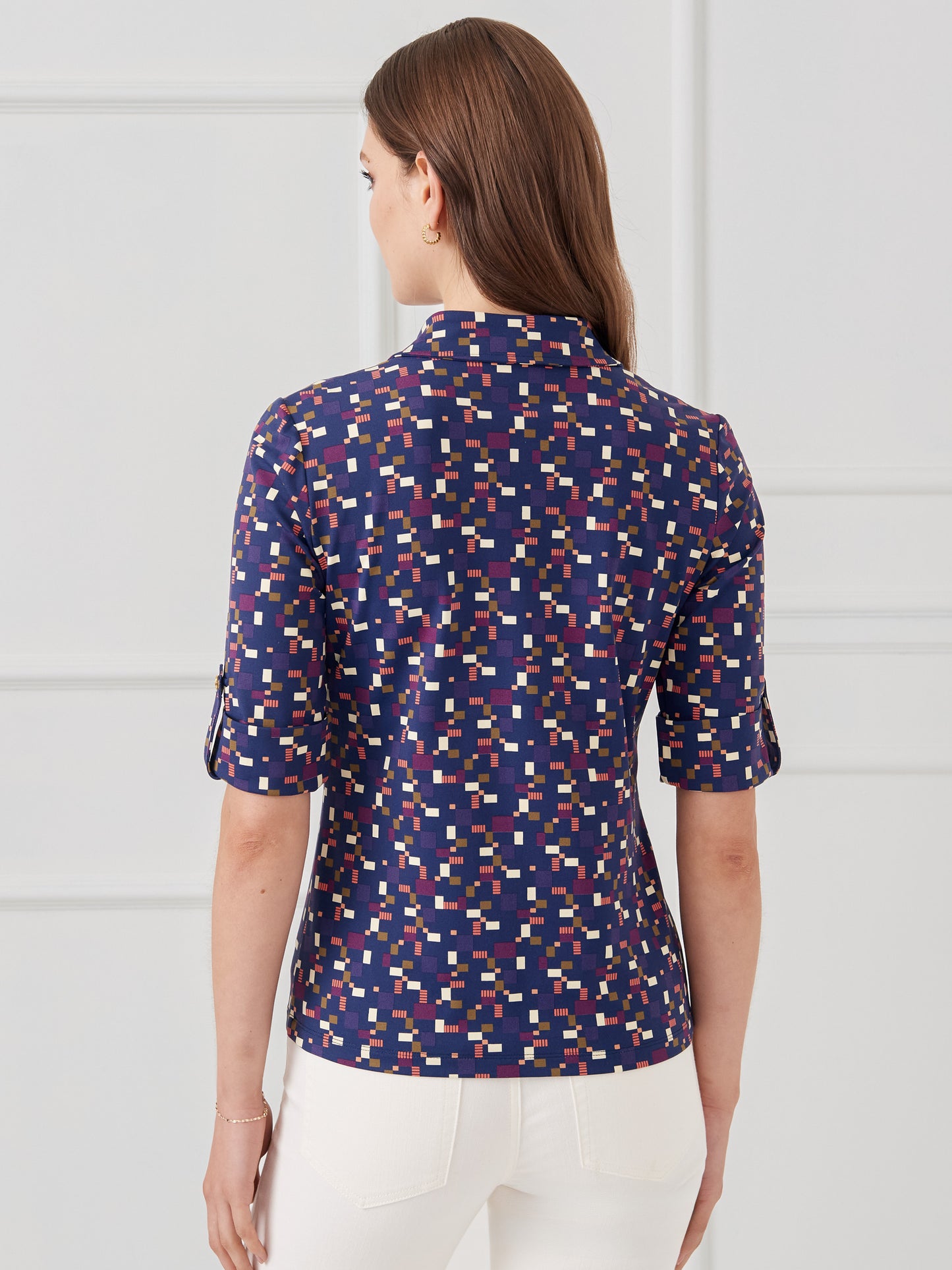 J.McLaughlin New Monroe shirt in navy/multi made with catalina cloth.