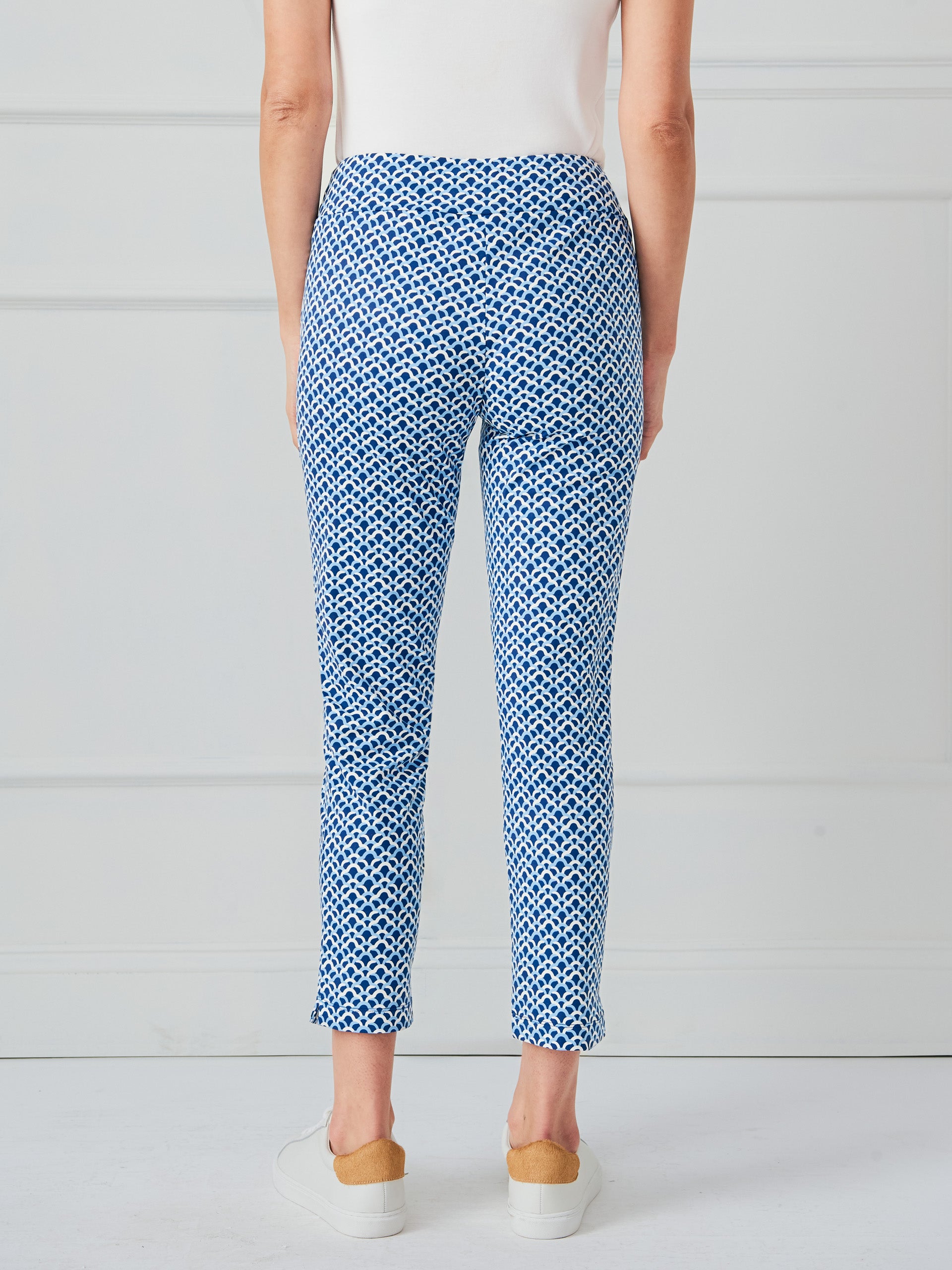 J.McLaughlin Newport pants in navy/light blue made with catalina cloth. 