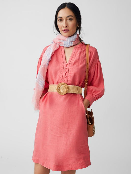 J.McLaughlin model wears Nylee Linen Dress in rose made with linen.