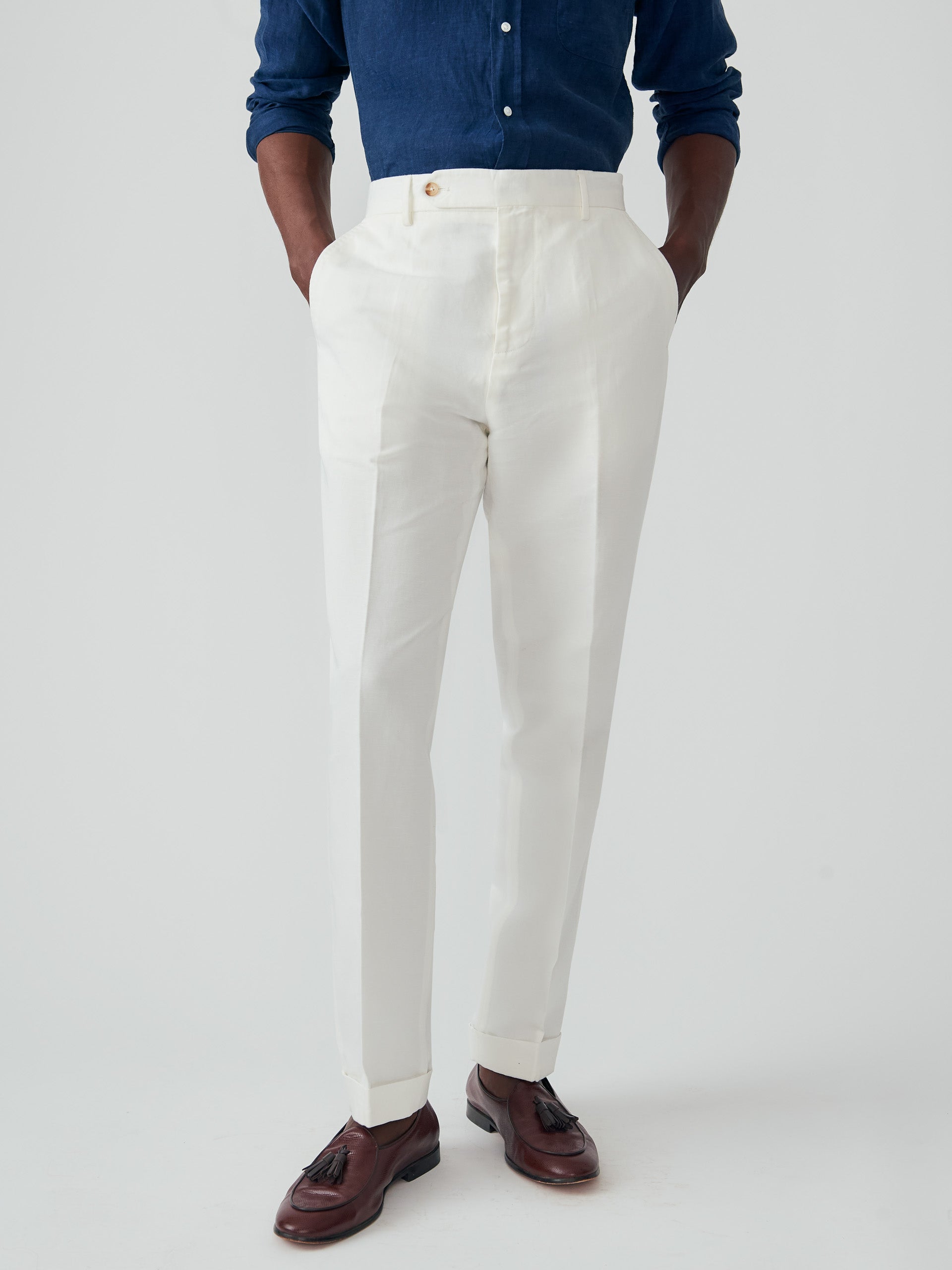 J.McLaughlin Oxford pants in white made with linen cotton twill.