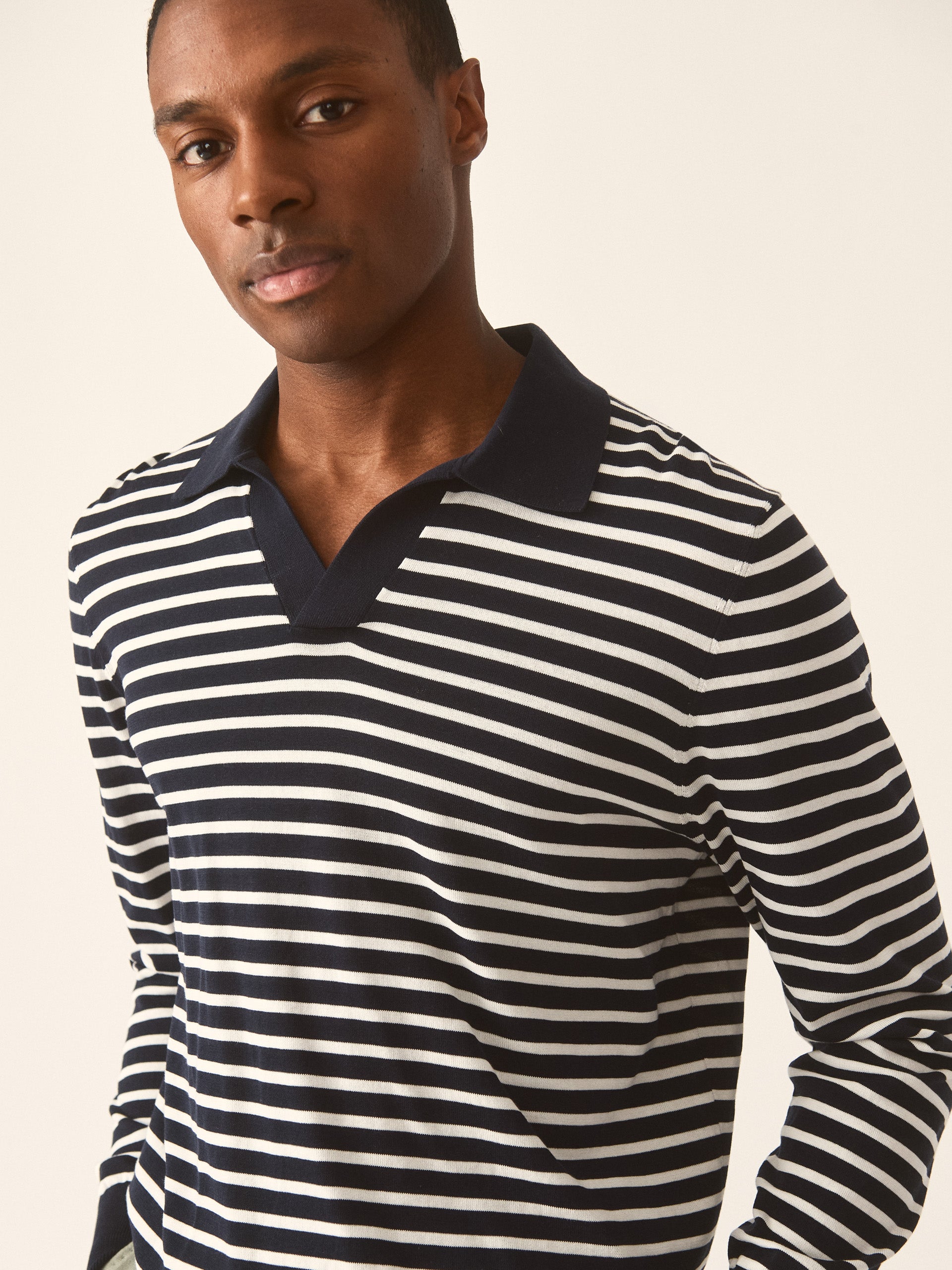 J.McLaughlin Amalfi sweater in navy/white made with cotton.