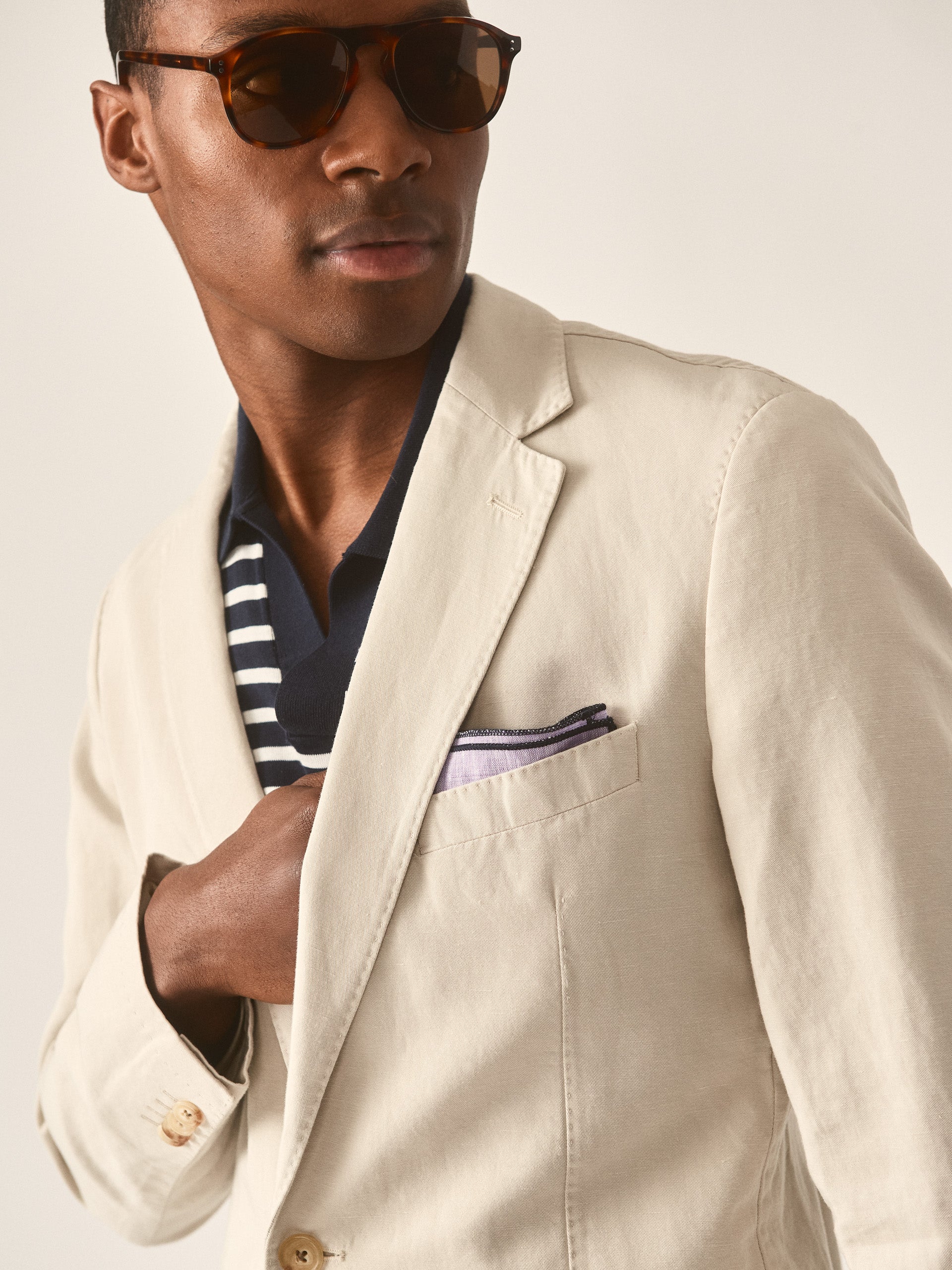 J.McLaughlin Lisbon blazer in stone made with linen and cotton.