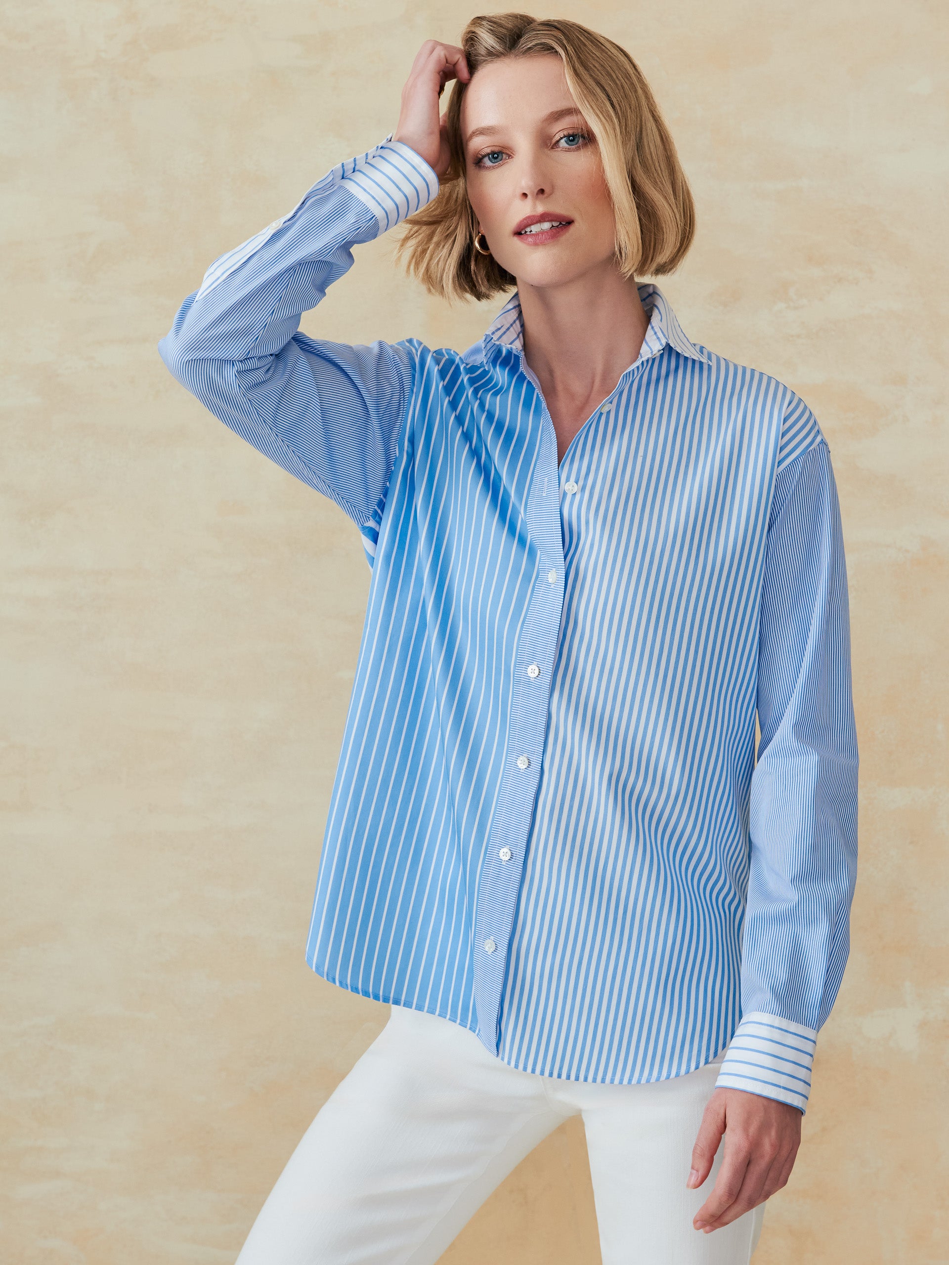 J.McLaughlin Reggie shirt in light blue/white made with cotton. 