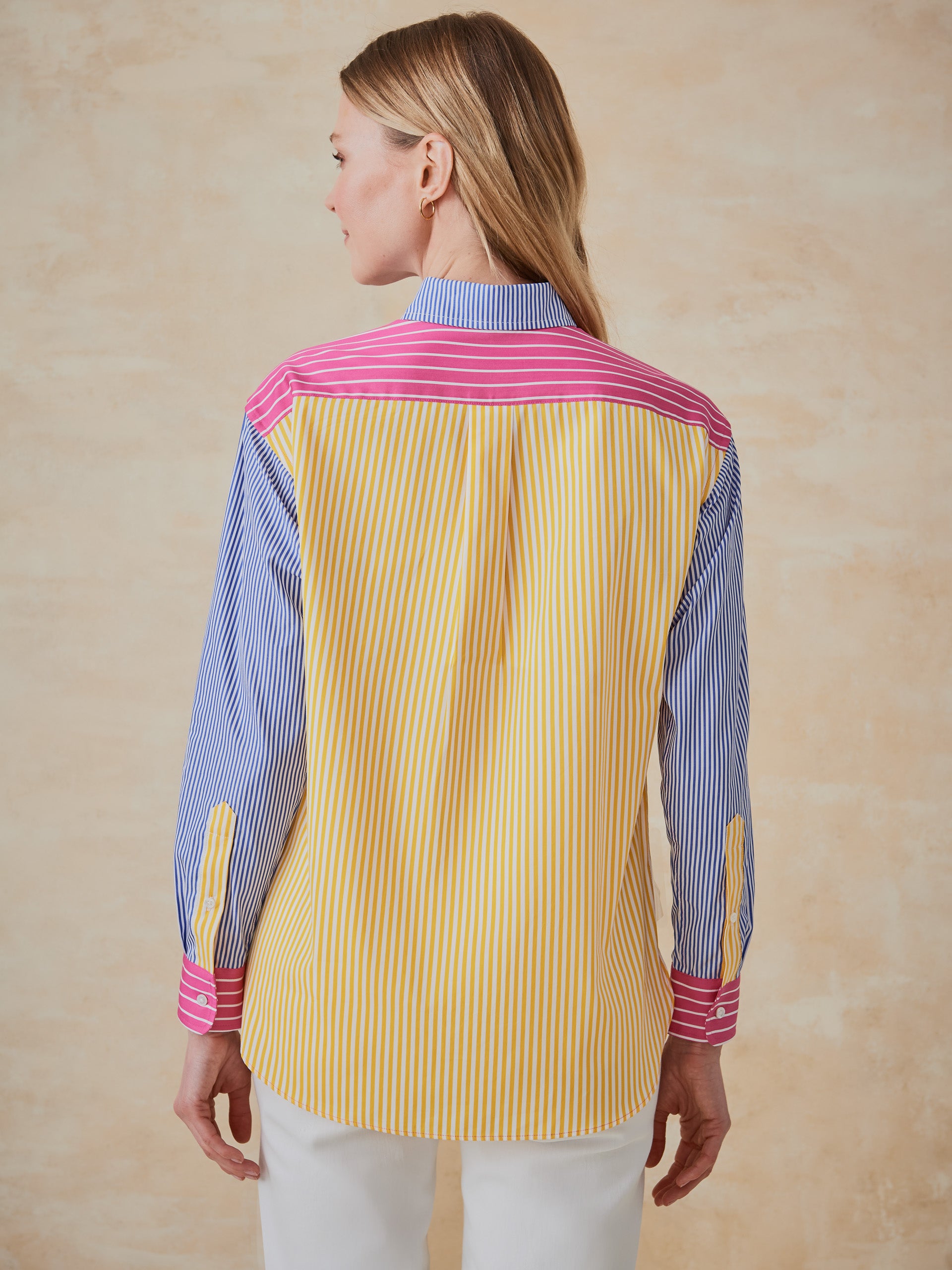 J.McLaughlin Reggie shirt in multi color made with cotton. 