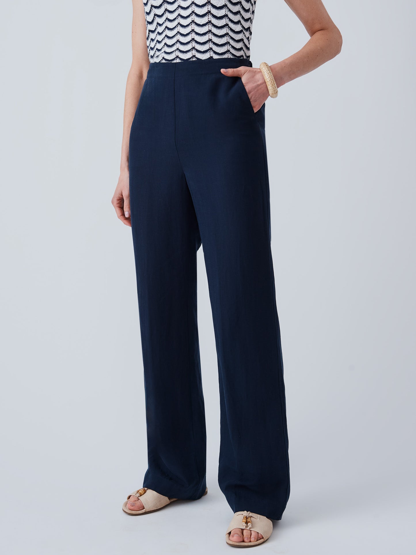 J.McLaughlin Rita pants in navy made with cotton/tencel.