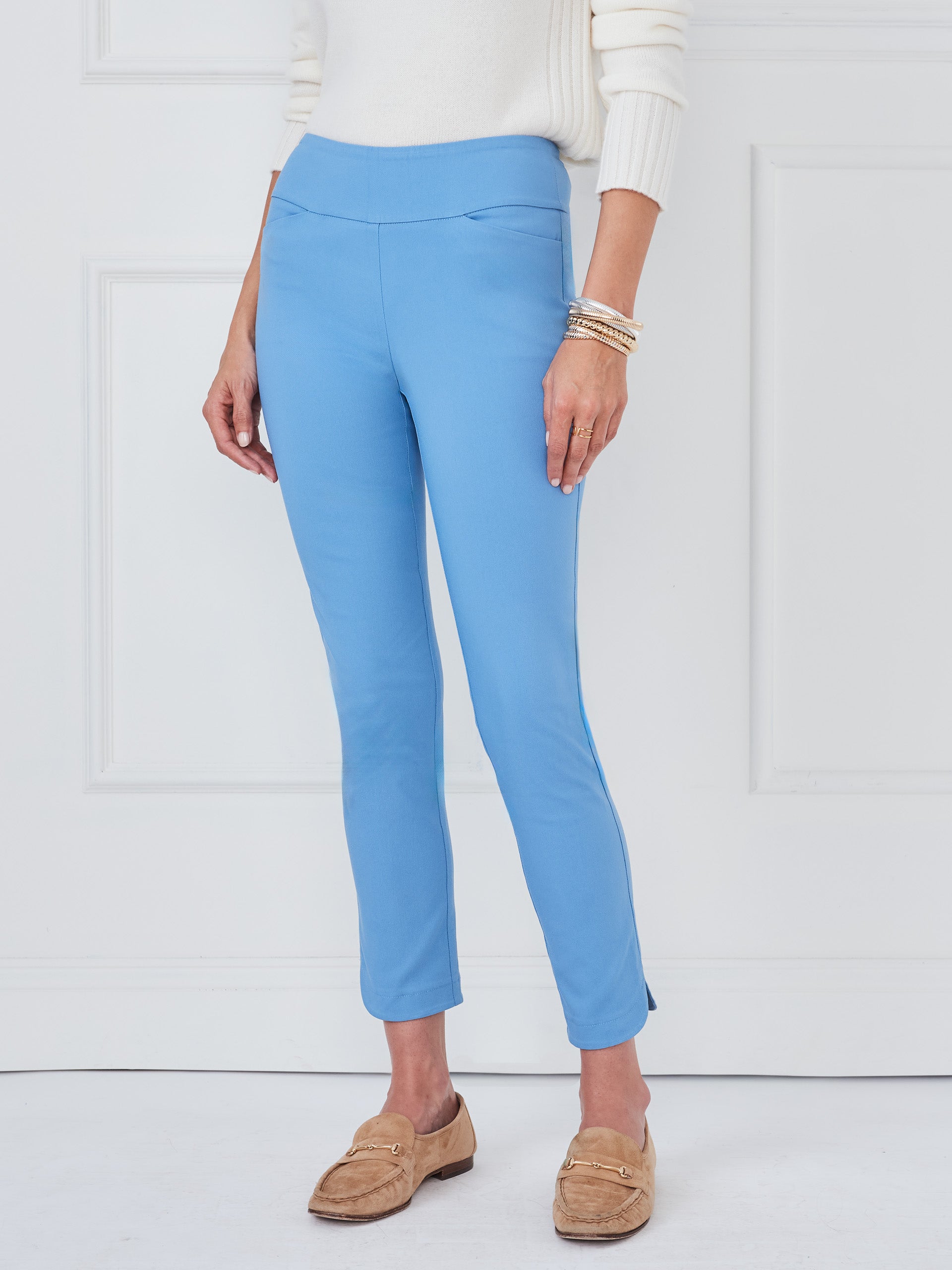 J.McLaughlin Romilly pants in ash blue made with amelia cloth.