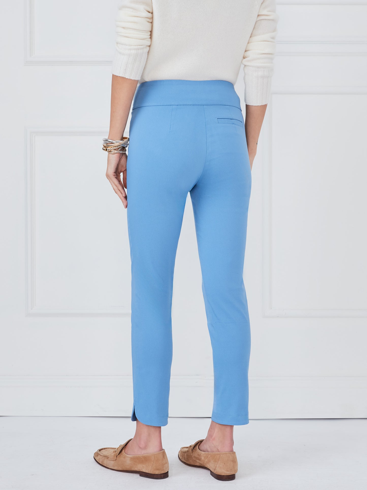 J.McLaughlin Romilly pants in ash blue made with amelia cloth.