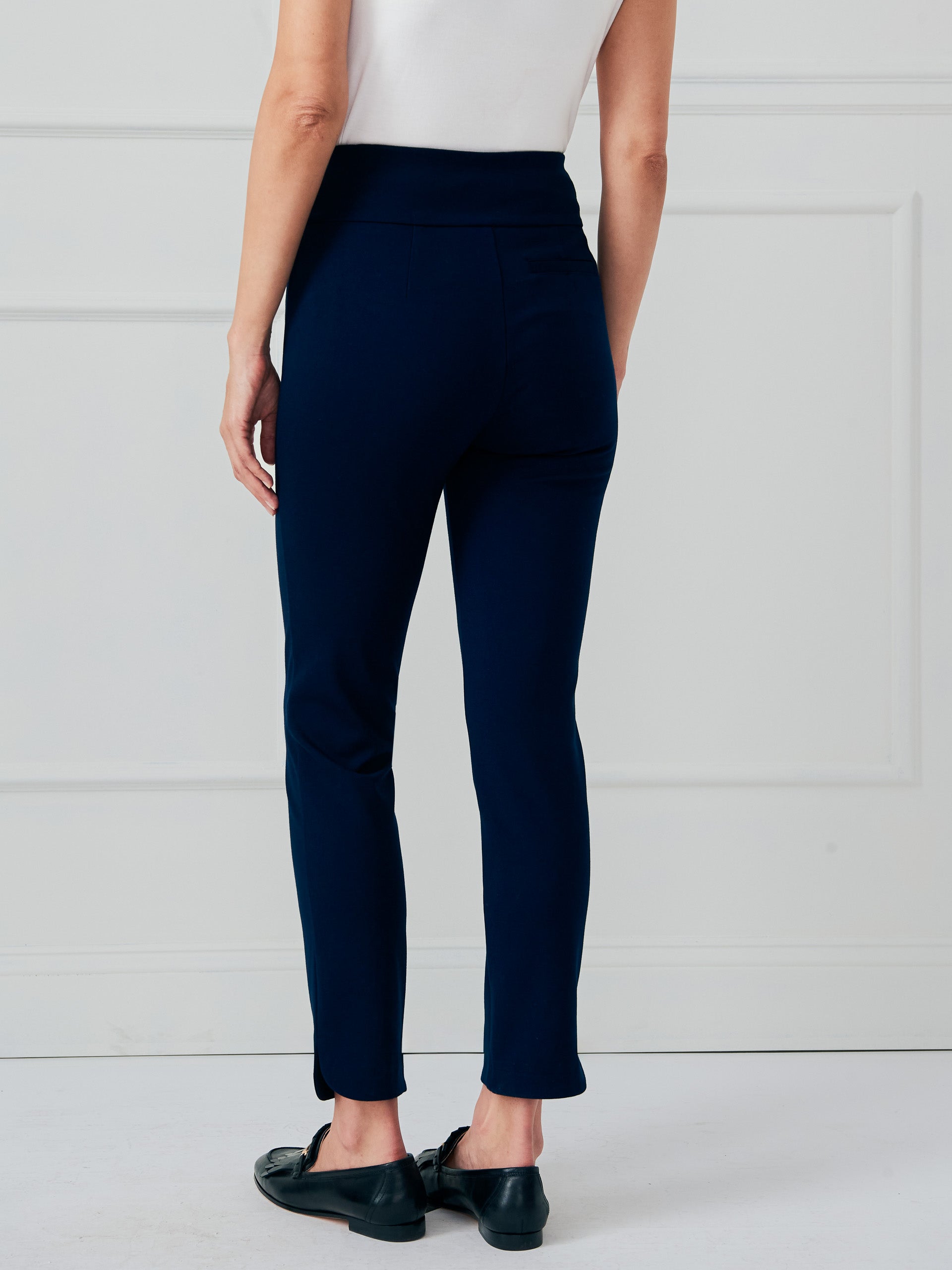 J.McLaughlin Romilly pants in winter navy made with bainbridge cloth. 