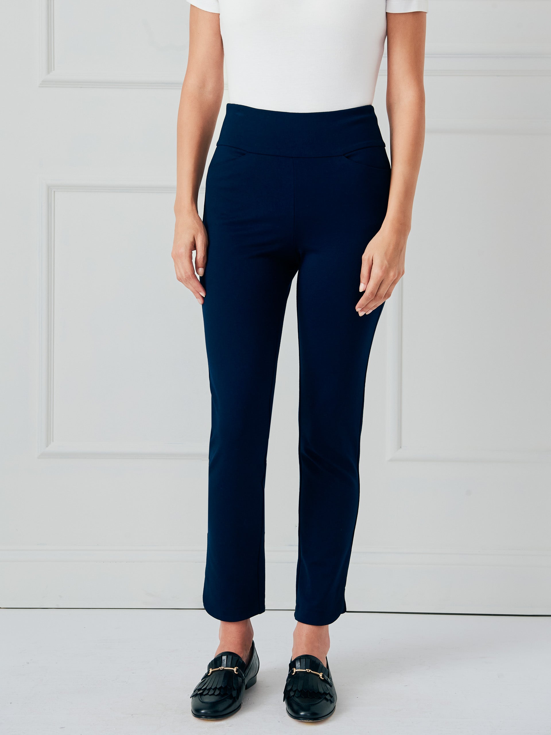 J.McLaughlin Romilly pants in winter navy made with bainbridge cloth. 