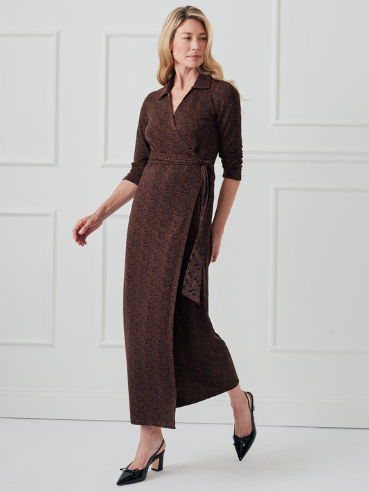 J.McLaughlin Ruthie dress in brown/multi made with lyford jersey. 