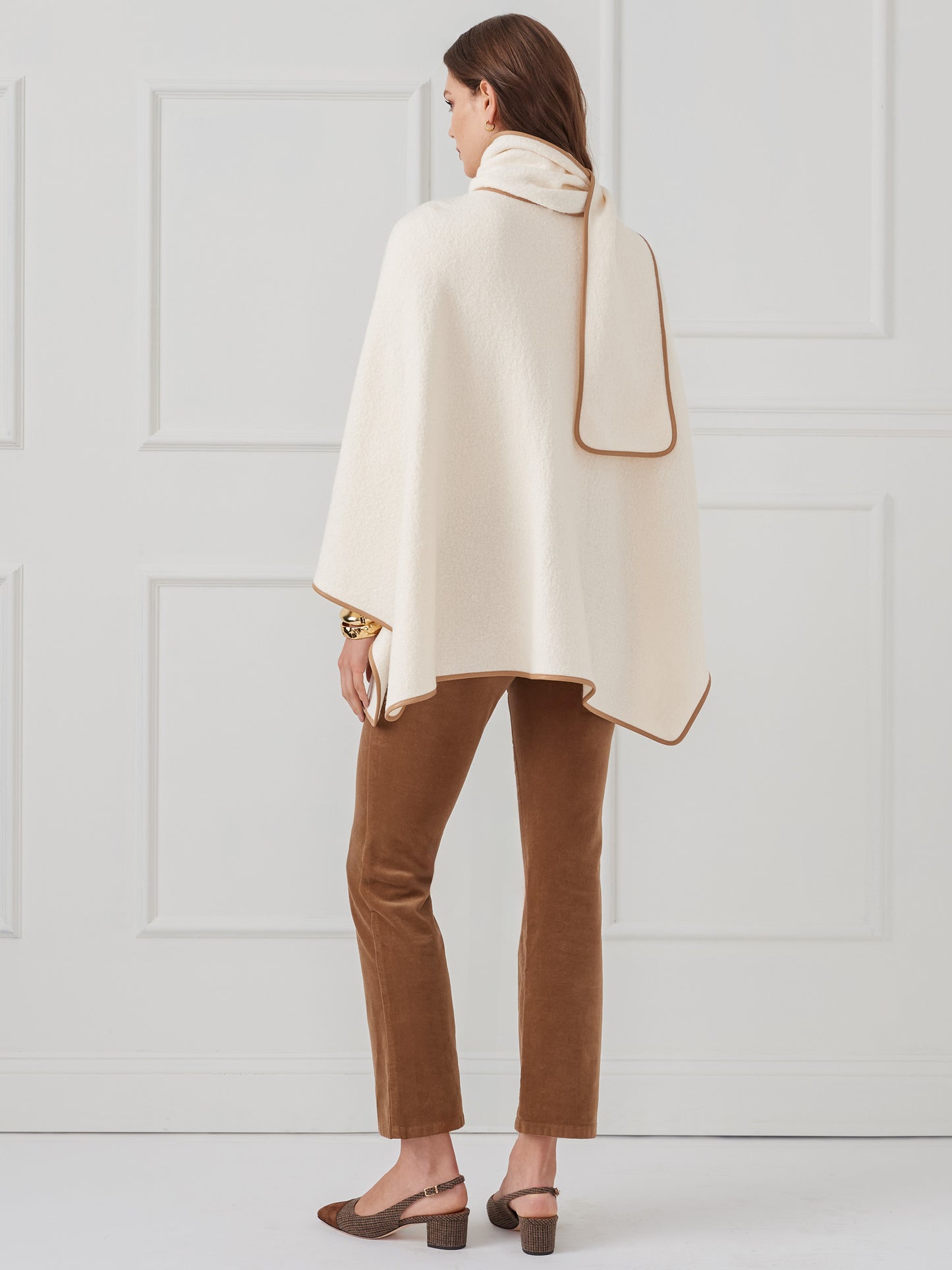J.mcLaughlin Sabrina cape in vanilla made with wool blend.