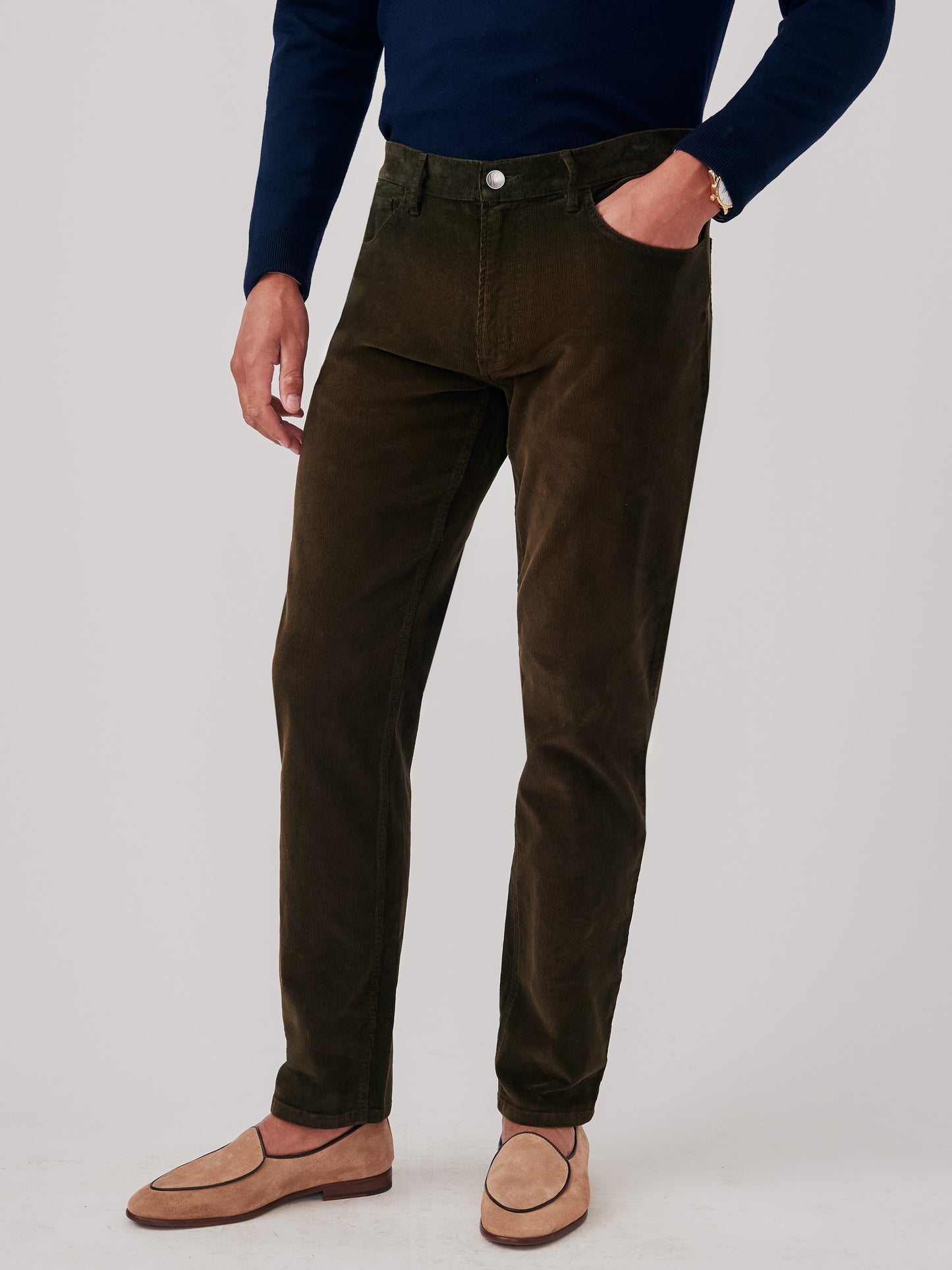 J.McLaughlin Parker pants in olive made with cotton corduroy.
