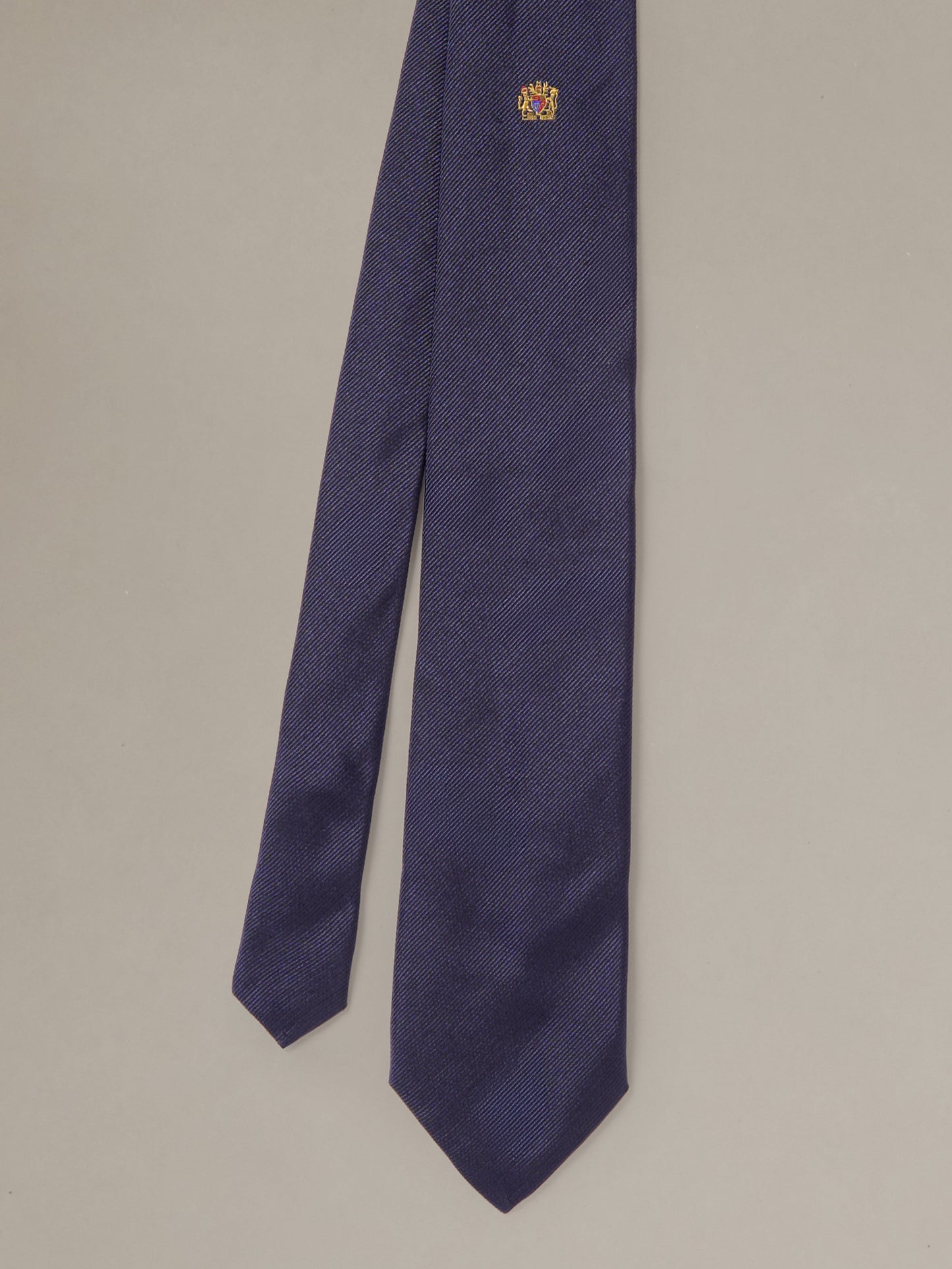 Silk Tie in Crested Lion