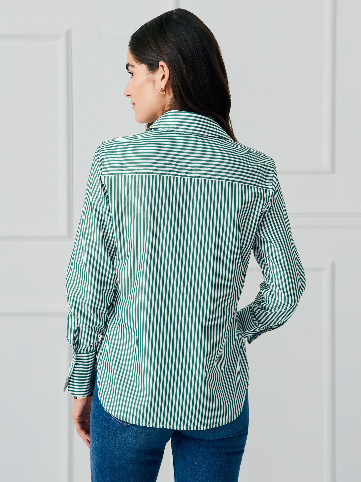 J.McLaughlin Sloane shirt in white/green made with cotton.