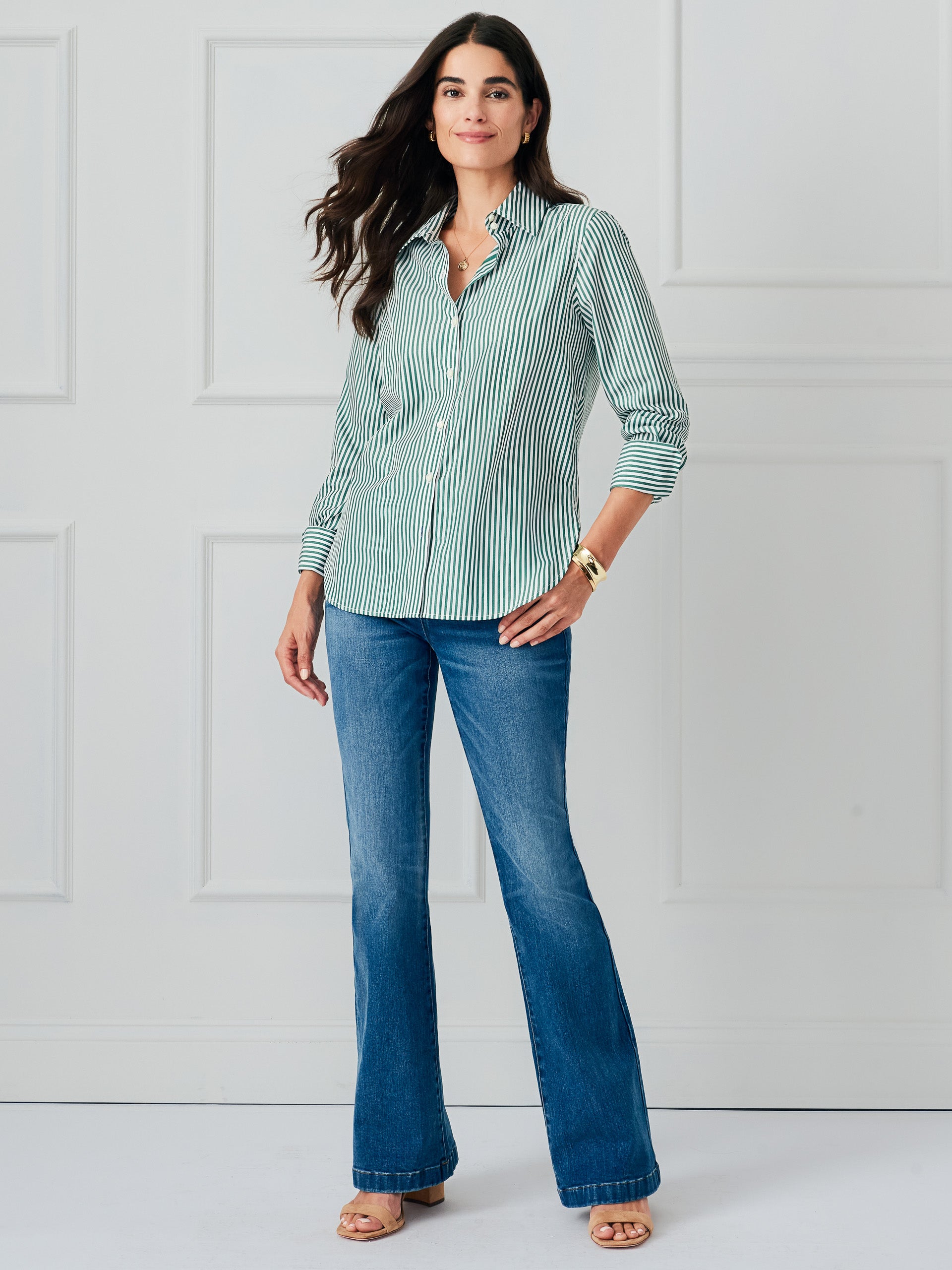 J.McLaughlin Sloane shirt in white/green made with cotton.