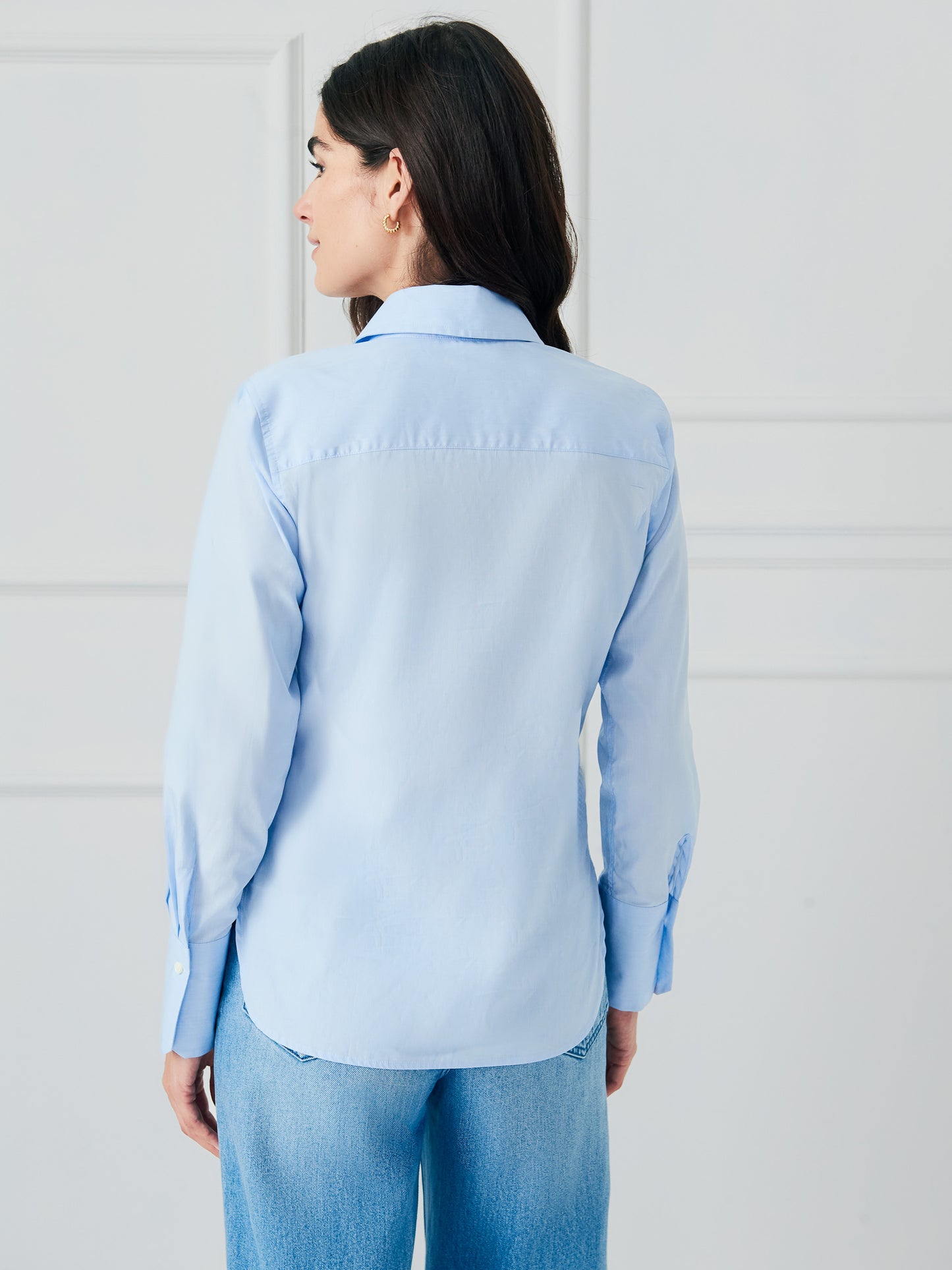 J.McLaughlin Sloane shirt in spring blue made with cotton.