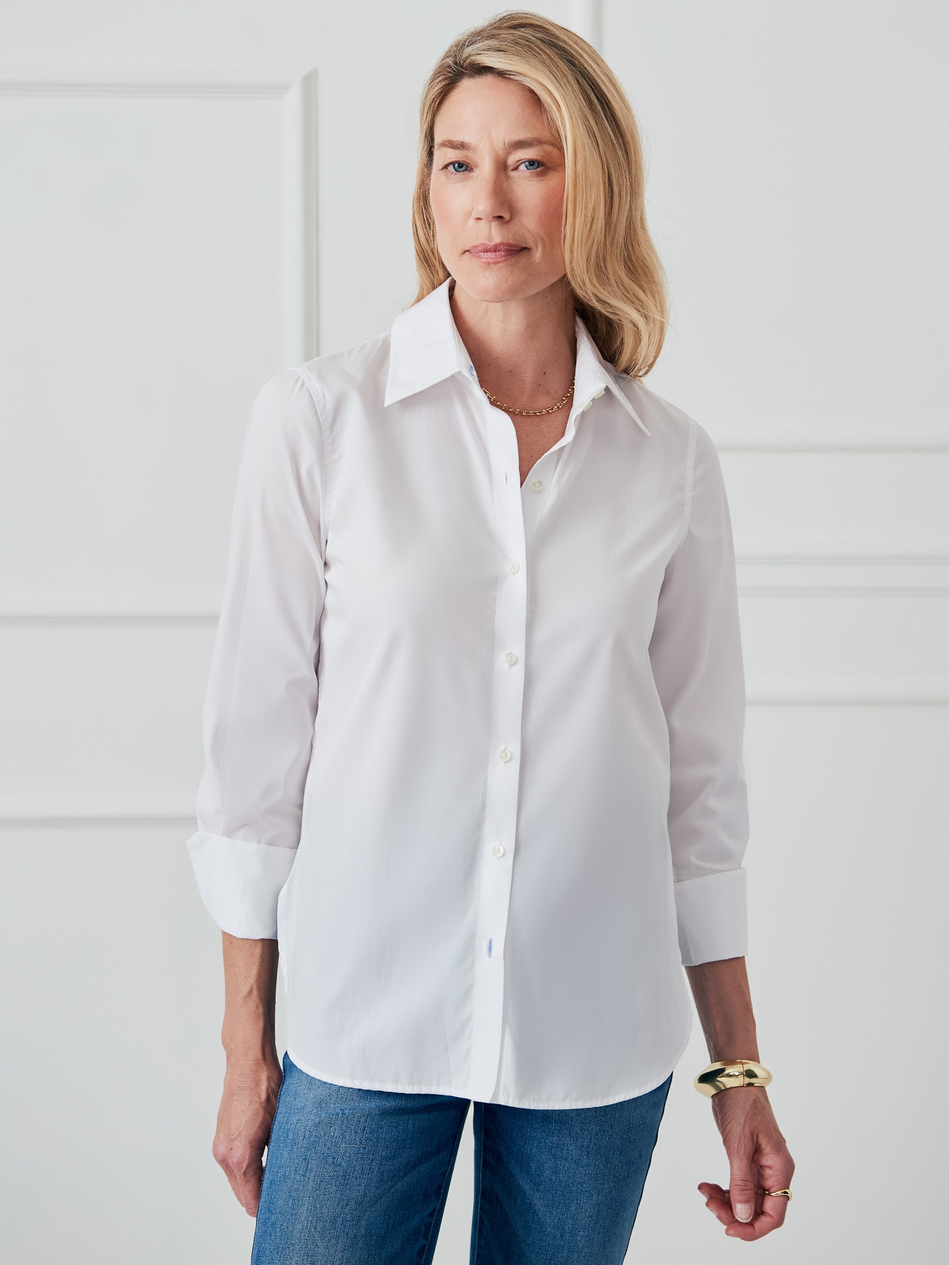 J.McLaughlin Sloane shirt in white made with cotton.