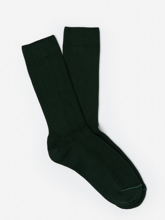 J.McLaughlin Ribbed socks in green made with cotton. 