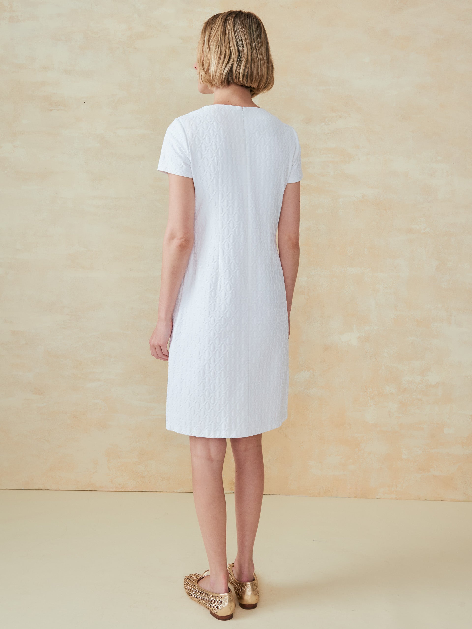 J.McLaughlin Talese dress in white made with catalina cloth. 