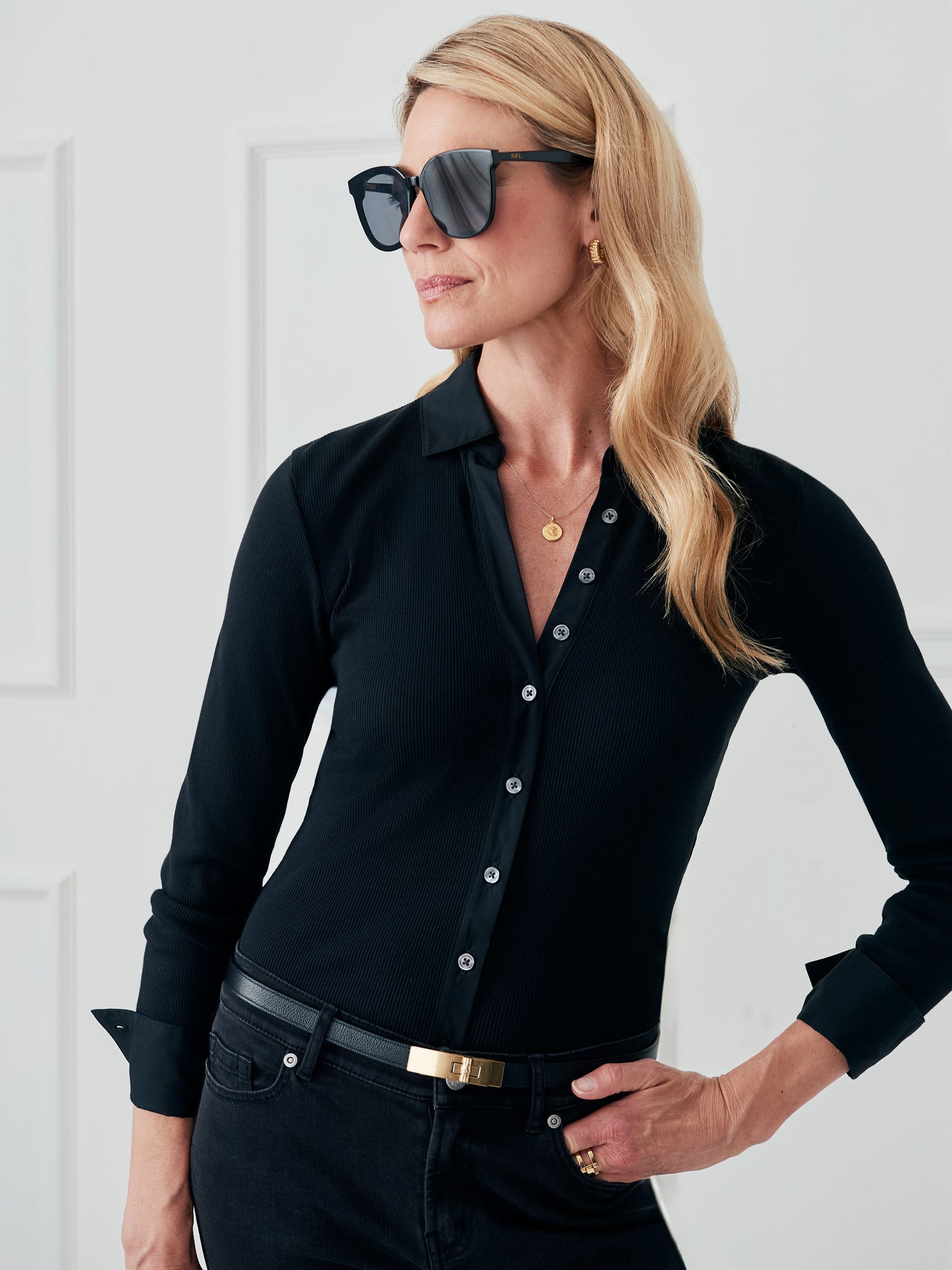 J.McLaughlin Theodora top in black made with cotton. 