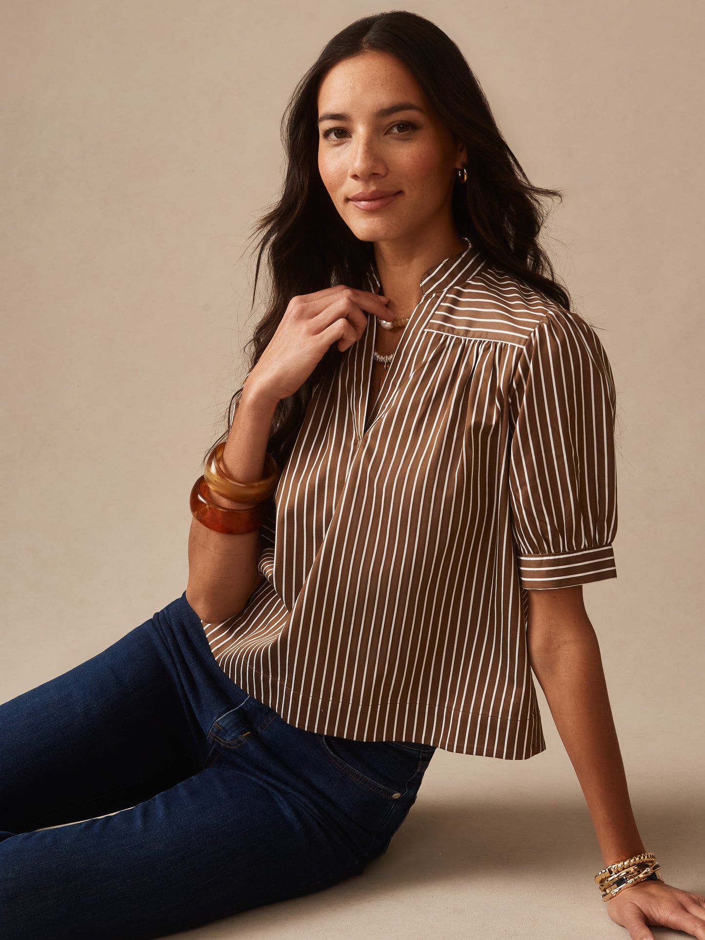 J.McLaughlin Turner blouse in brown/white made with cotton.