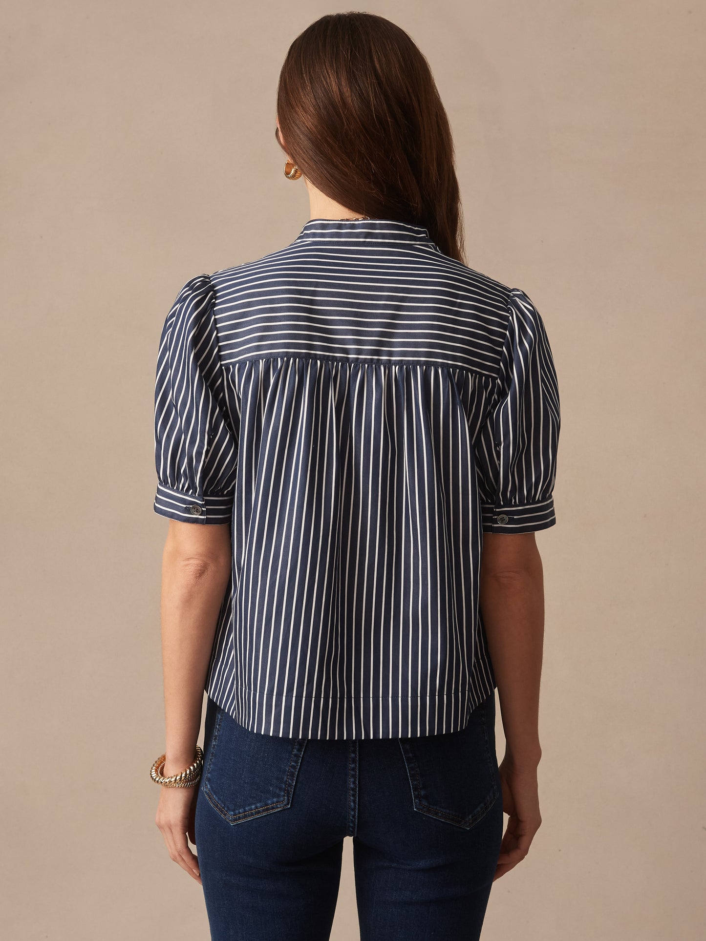 J.McLaughlin Turner top in navy/white made with cotton. 
