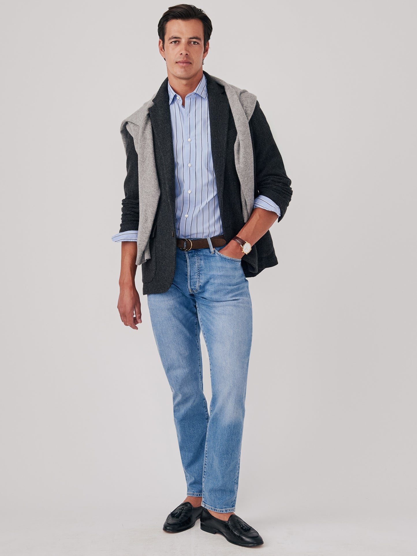 J.McLaughlin McCown sport coat in charcoal/grey made with wool.