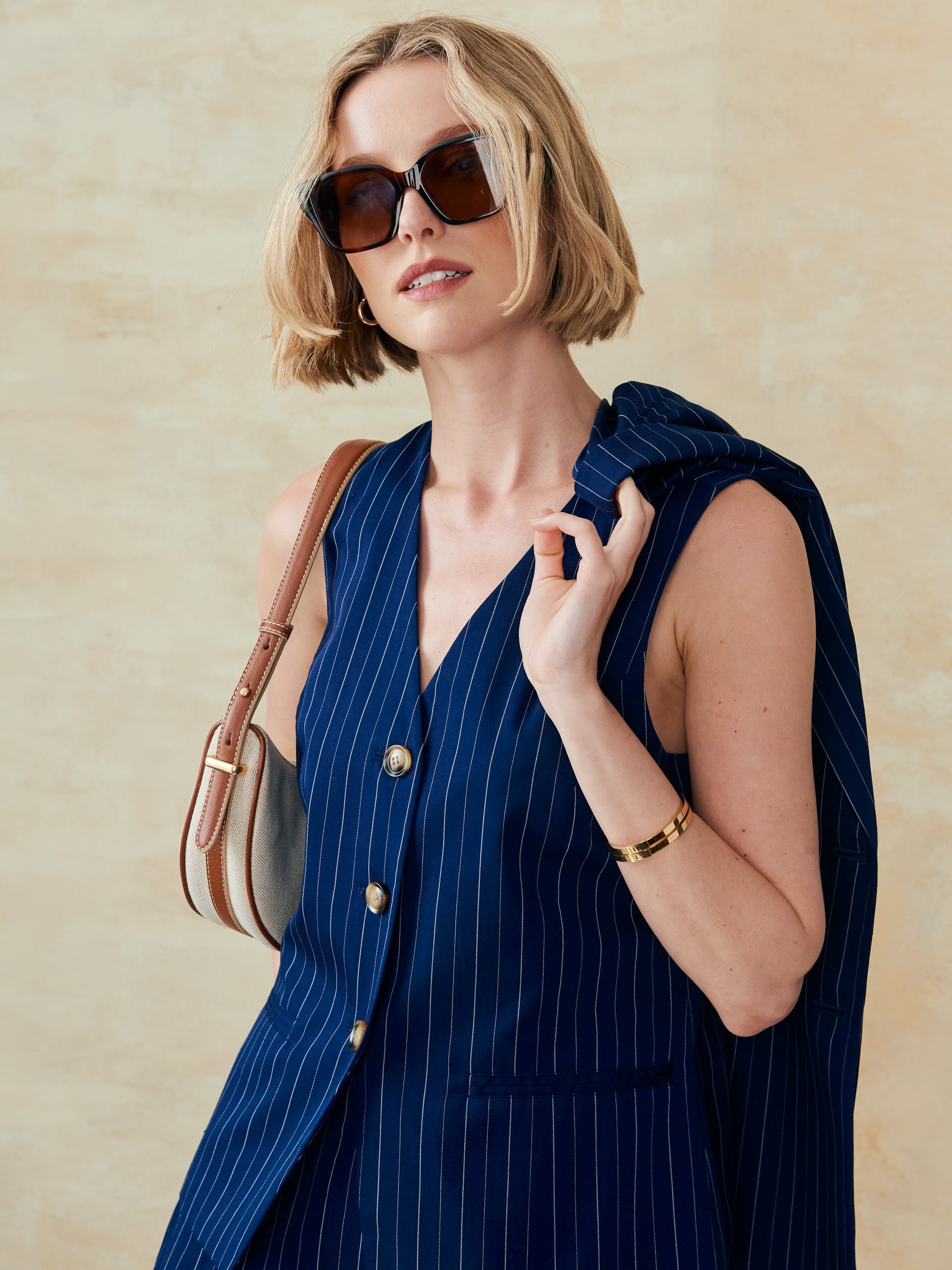 J.McLaughlin Darby vest in navy/white made with cotton. 