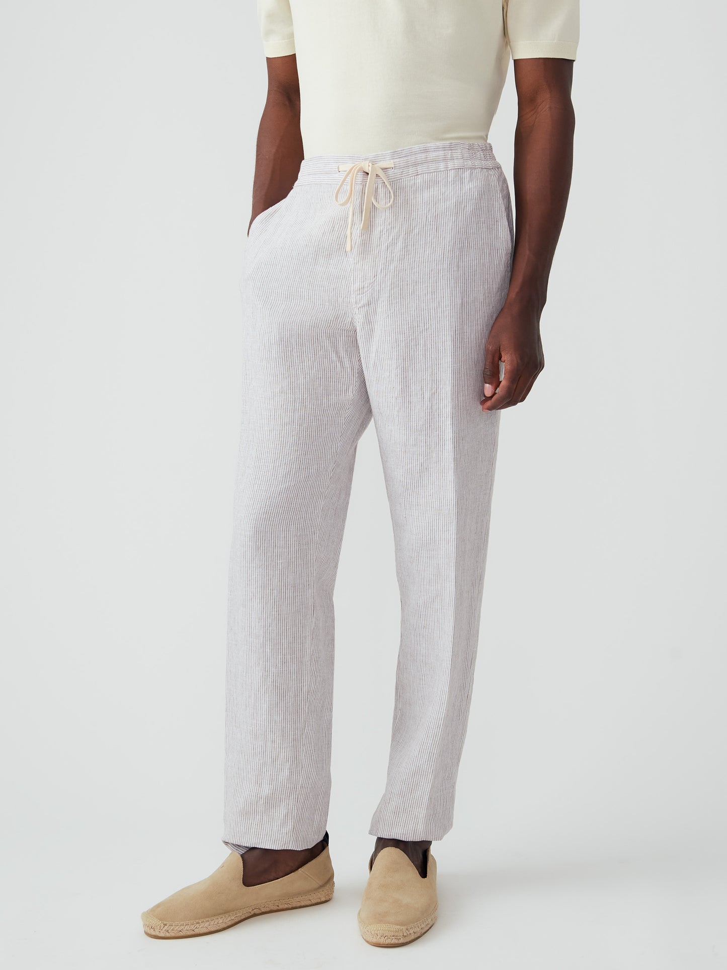 J.McLaughlin Callistair pants in white/beige made with linen. 