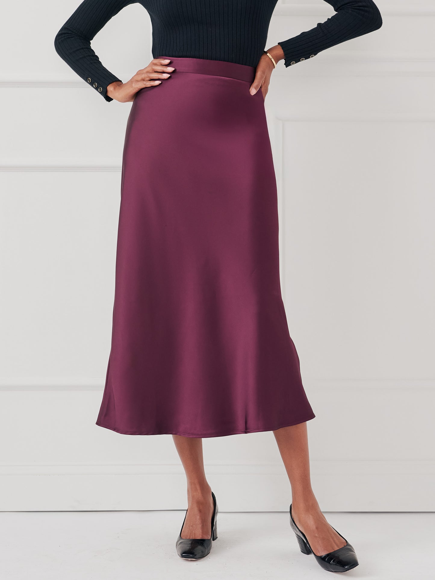 J.McLaughlin Zahara skirt in burgundy made with poly satin.