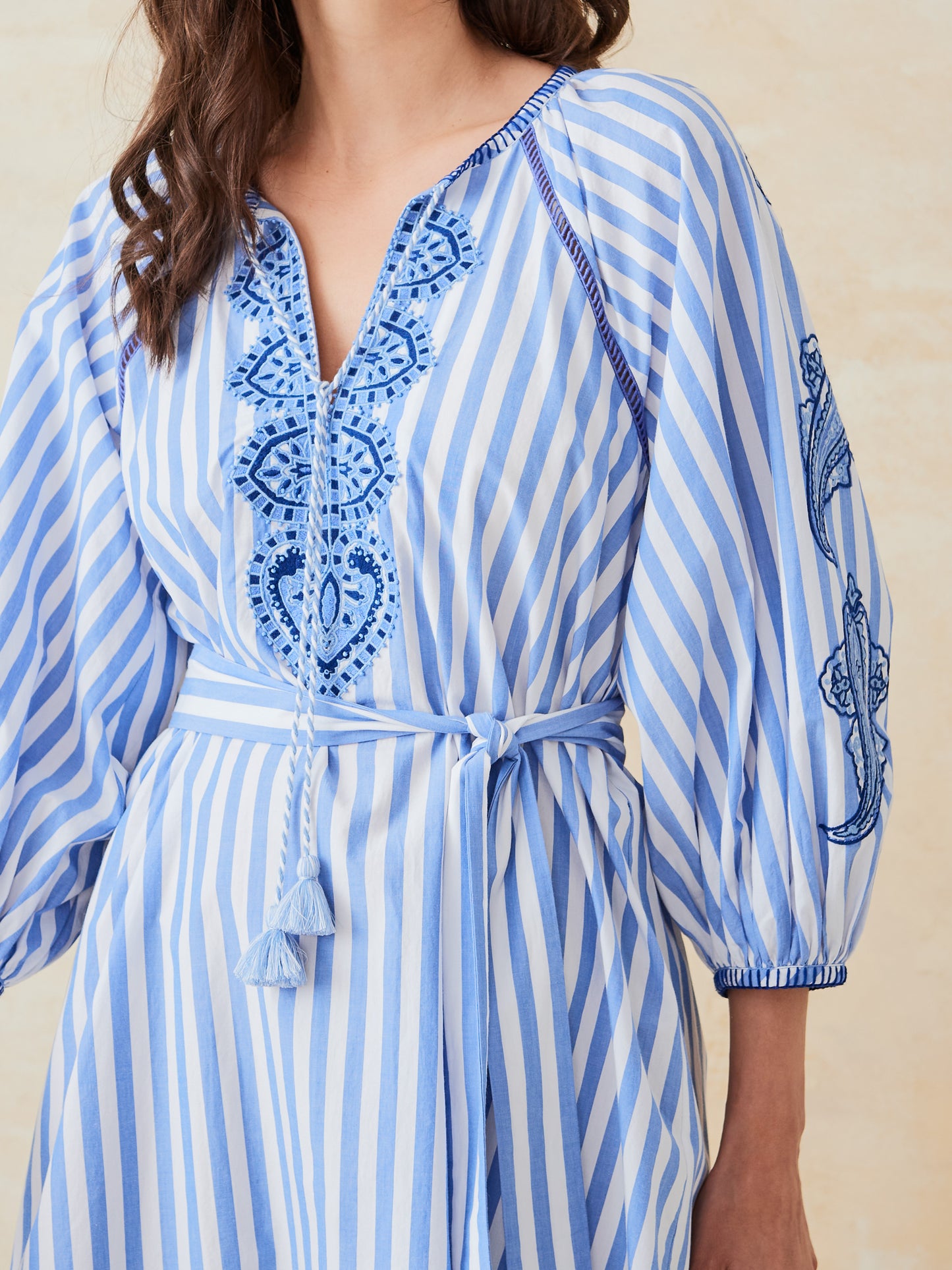 J.McLaughlin Zelena Dress in white/blue made with cotton. 