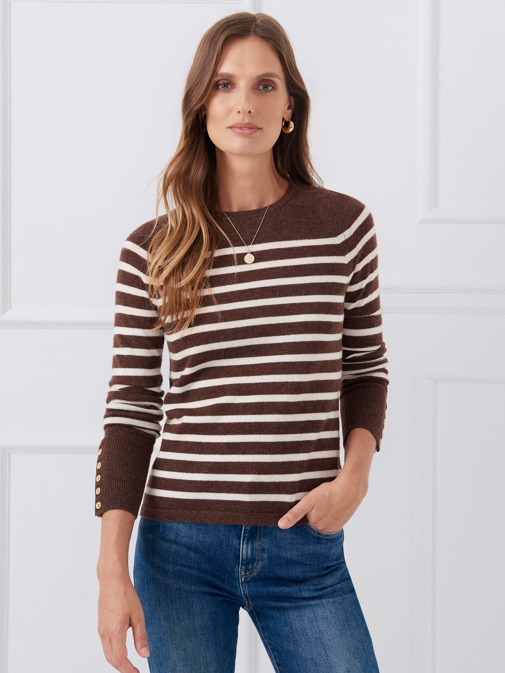  J.McLaughlin Zosia sweater in heather brown/egret white made with cashmere.